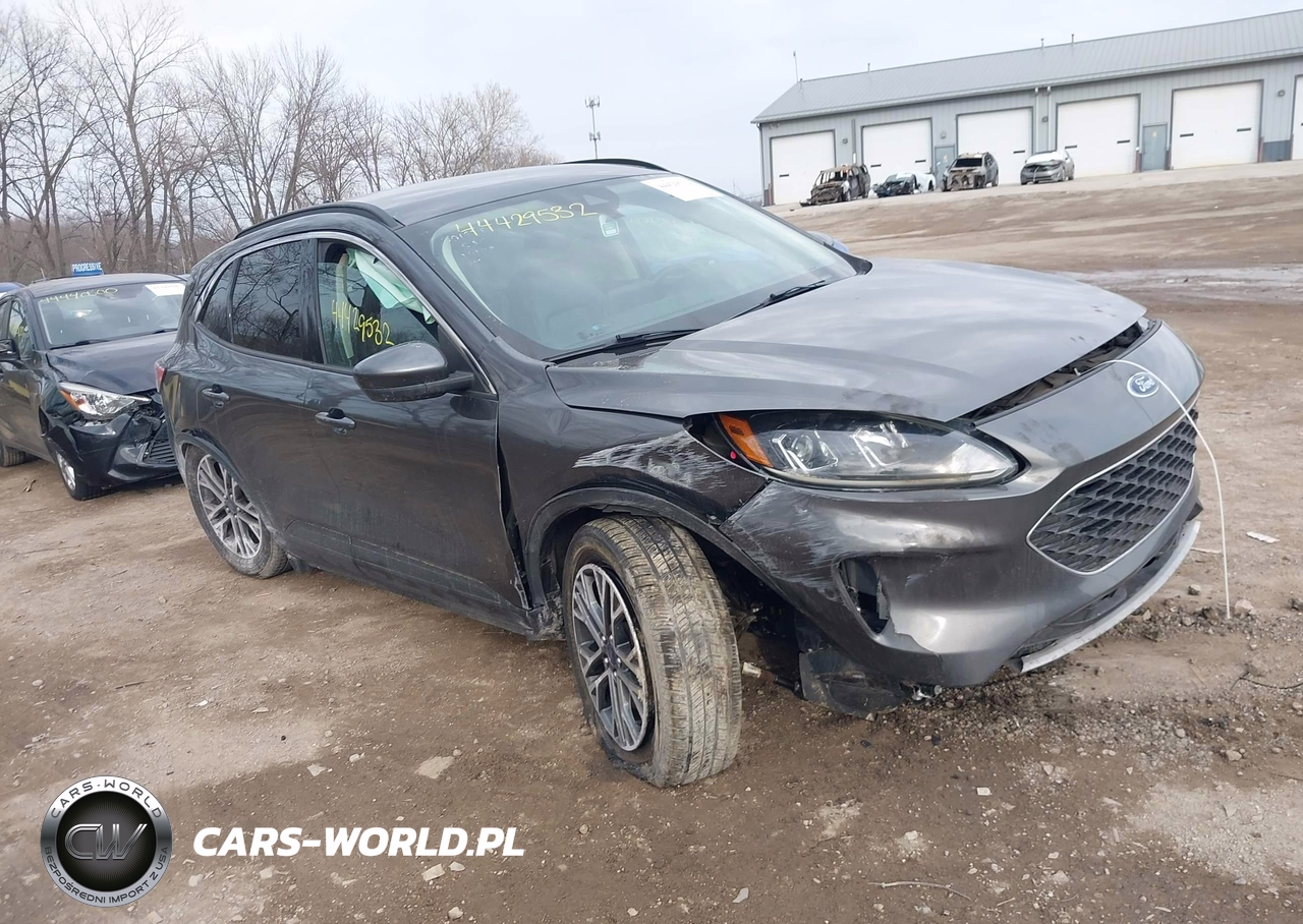 2020 Ford Escape Sel