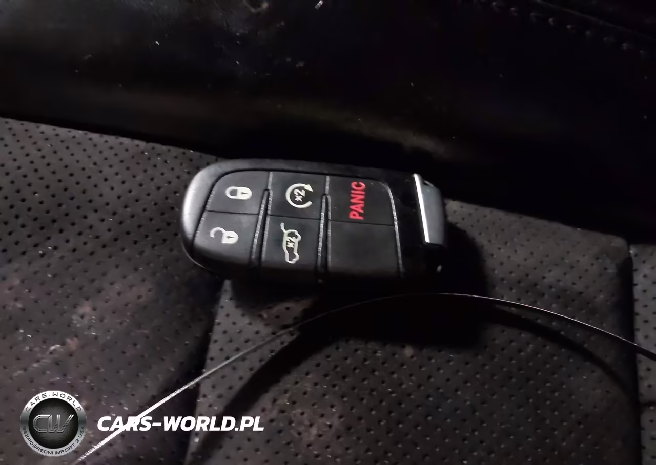2018 Jeep Grand Cherokee Altitude 4X4 VIN:1C4RJFAG2JC376394 - 11