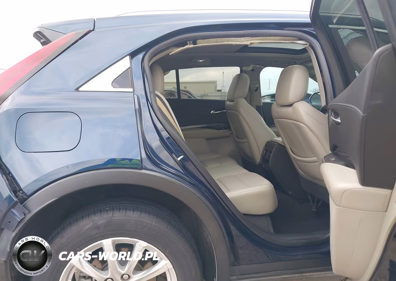 2019 Cadillac Xt4 Luxury VIN:1GYAZAR45KF135121 - 8