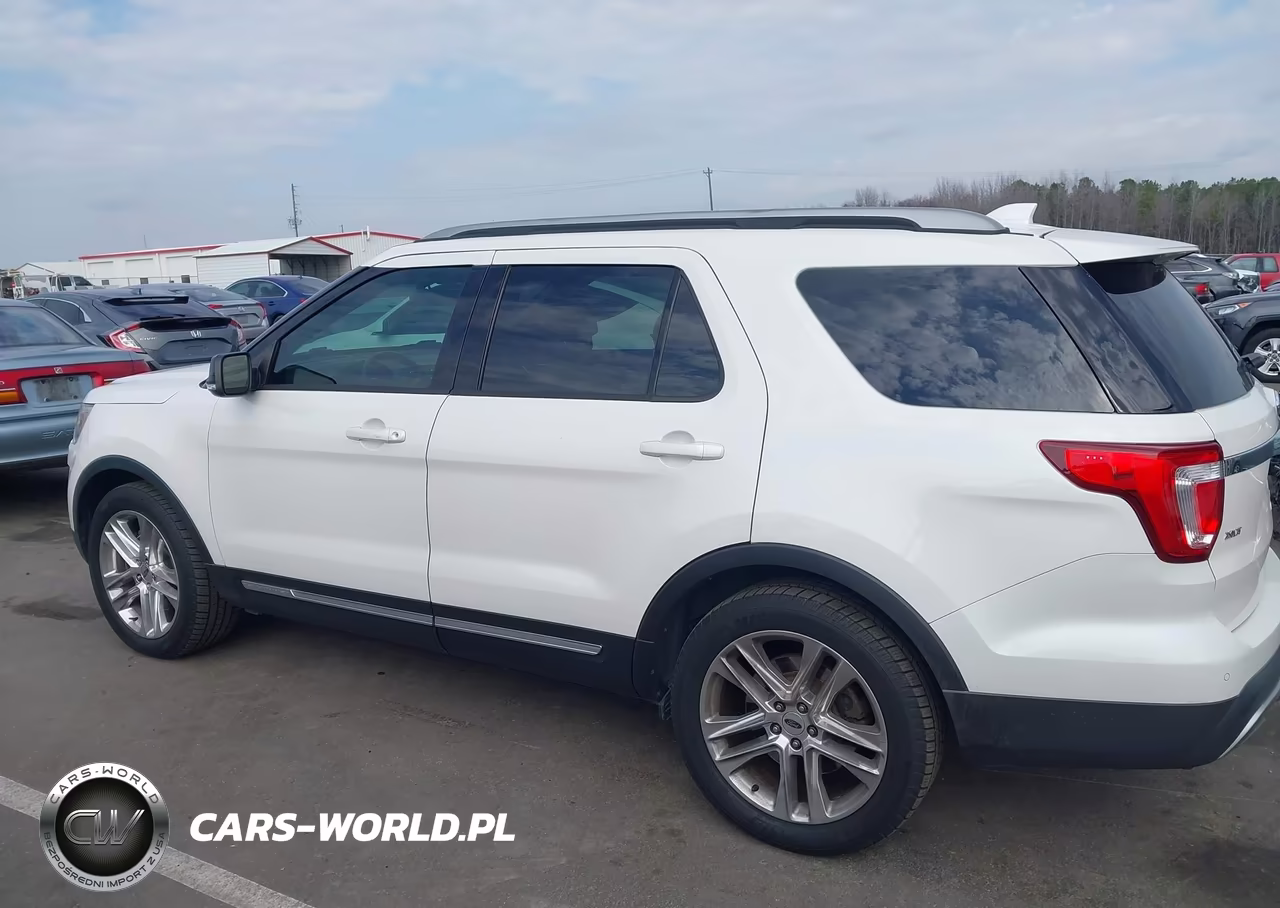 2017 Ford Explorer Xlt VIN:1FM5K7D81HGA07482 - 14