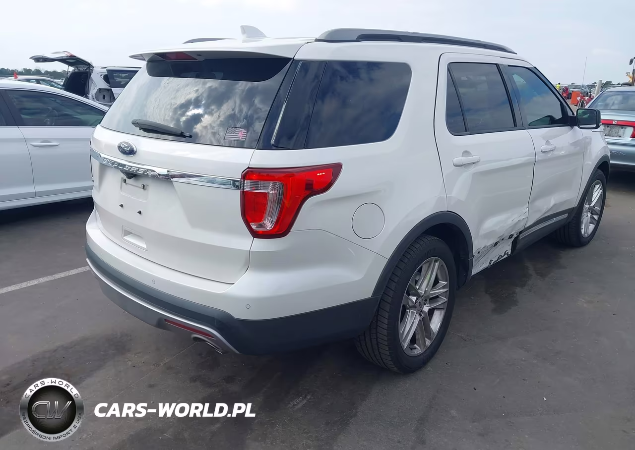 2017 Ford Explorer Xlt VIN:1FM5K7D81HGA07482 - 4