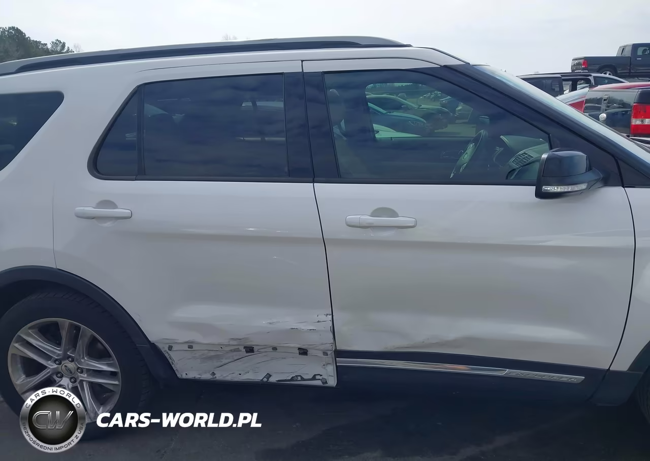 2017 Ford Explorer Xlt VIN:1FM5K7D81HGA07482 - 6