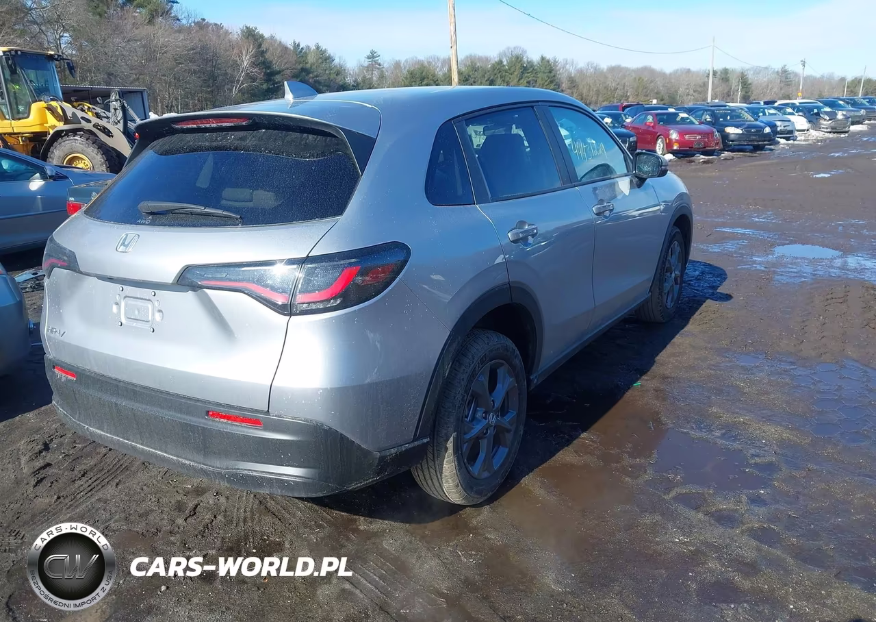 2026 Honda Hr-V Awd Lx VIN:3CZRZ2H35TM748326 - 4