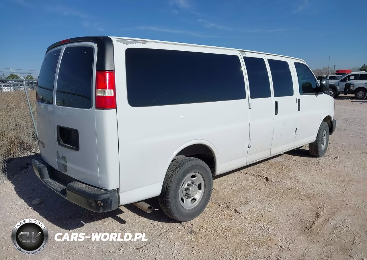 2008 Chevrolet Express Ls VIN:1GAHG39K681170110 - 4