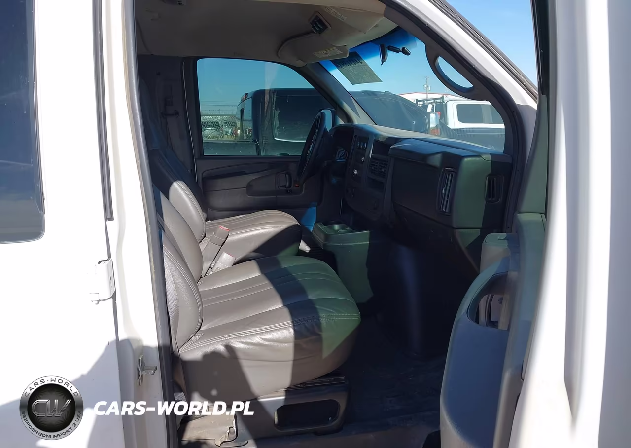 2008 Chevrolet Express Ls VIN:1GAHG39K681170110 - 5