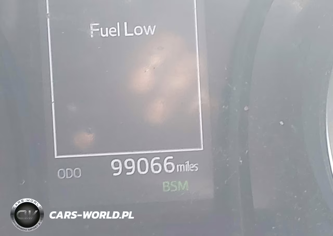 2018 Toyota Camry Le VIN:4T1B11HKXJU646248 - 16