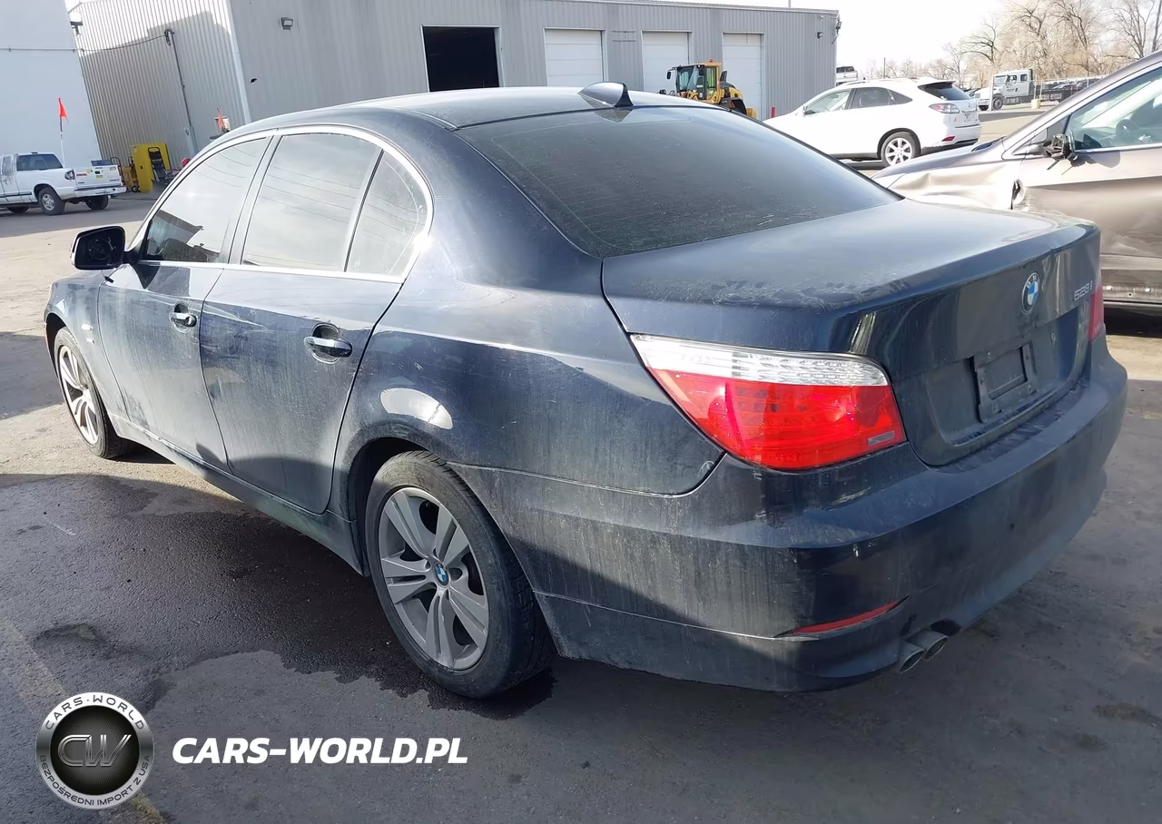 2010 BMW 528I xDrive VIN:WBANV1C52AC388723 - 3