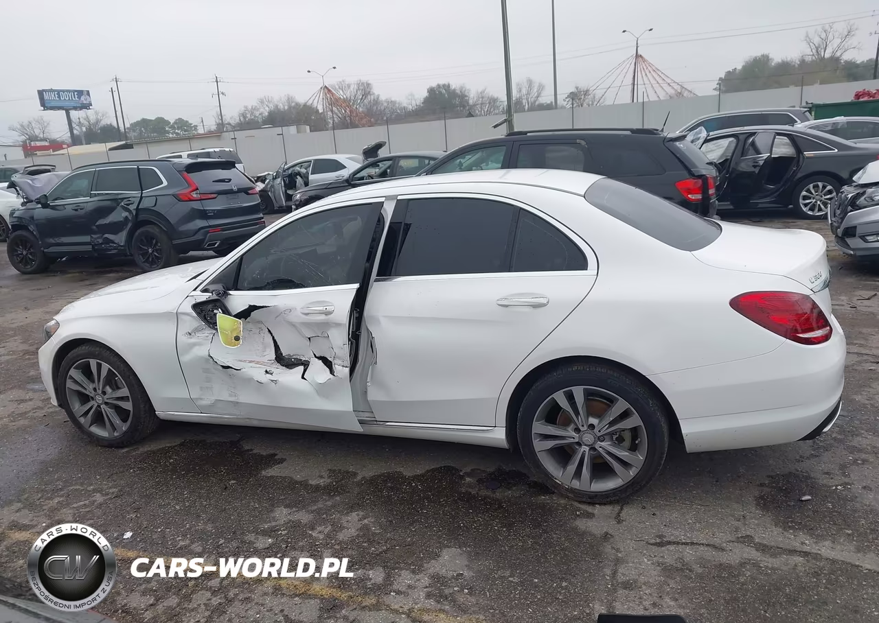 2015 Mercedes-Benz C 300 4Matic VIN:55SWF4KB6FU031731 - 14
