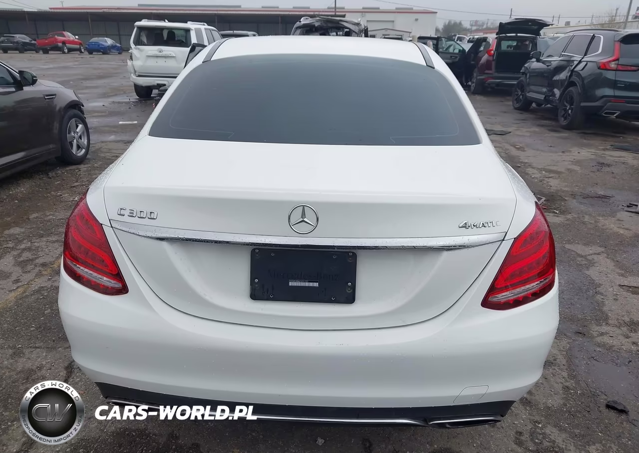 2015 Mercedes-Benz C 300 4Matic VIN:55SWF4KB6FU031731 - 16