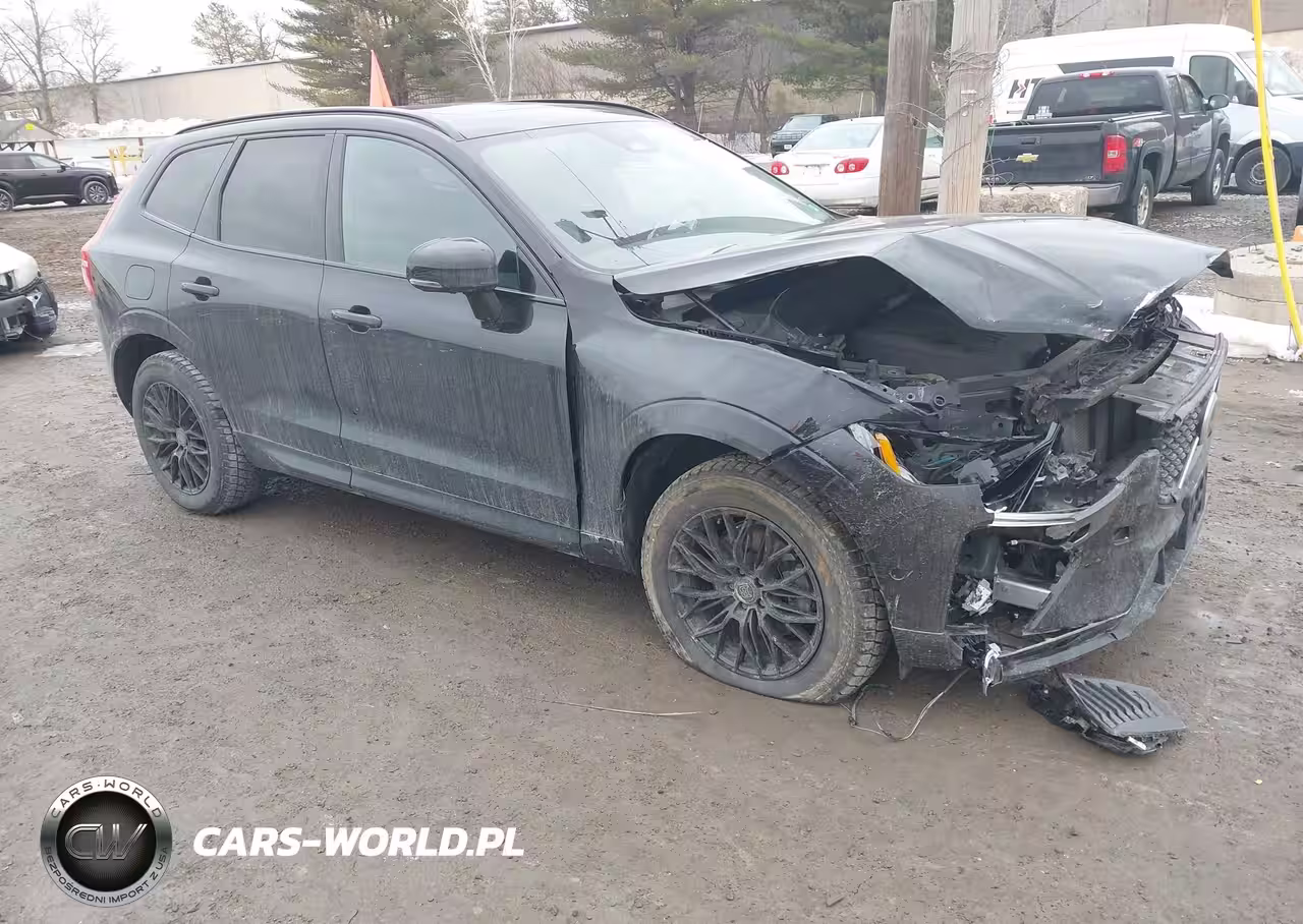 2024 Volvo Xc60 B5 Plus Dark Theme