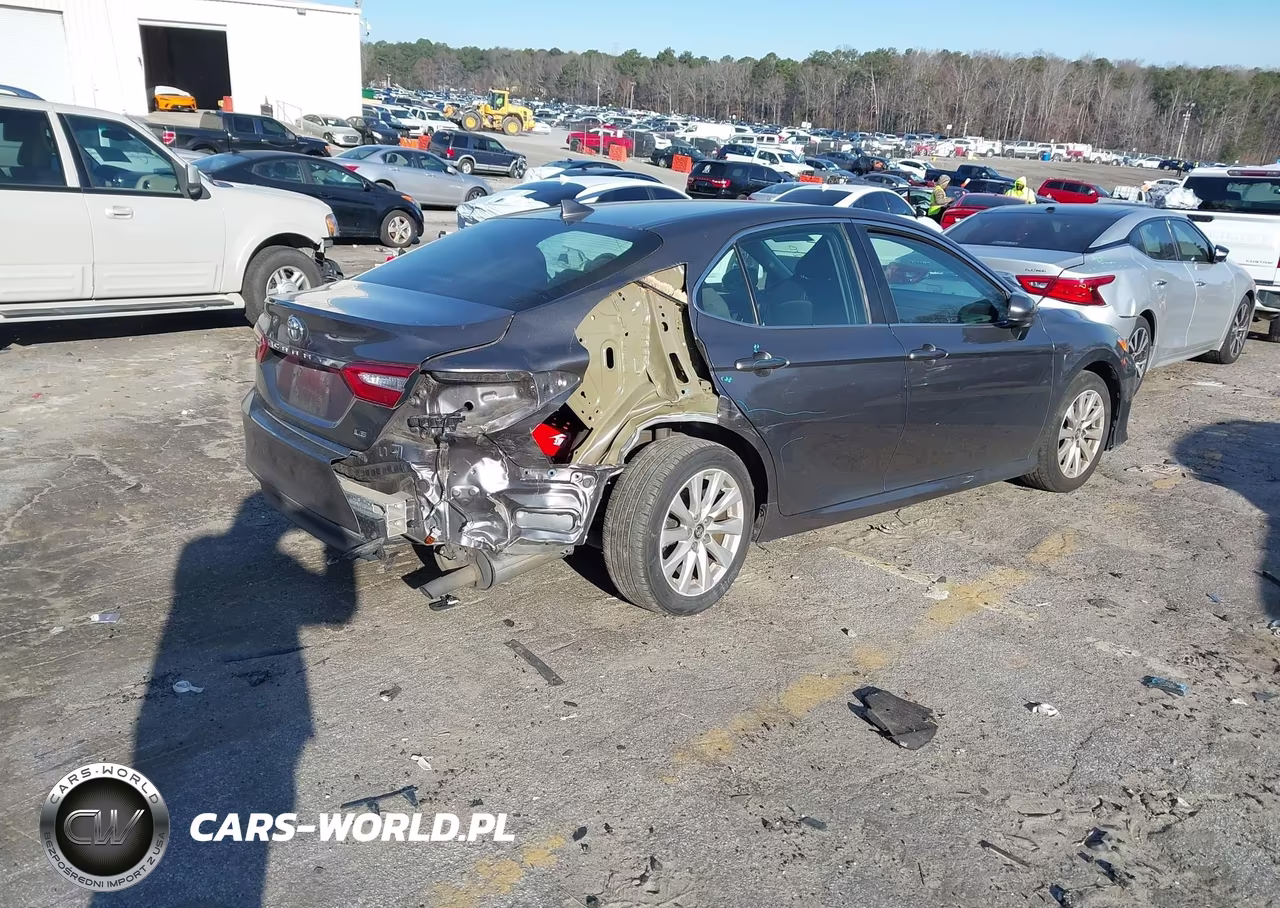 2019 Toyota Camry Le VIN:4T1B11HK7KU167089 - 4