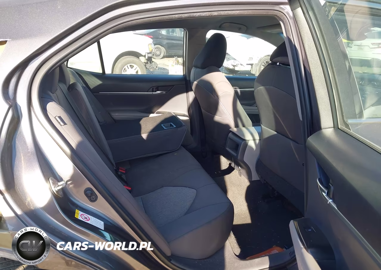 2019 Toyota Camry Le VIN:4T1B11HK7KU167089 - 8