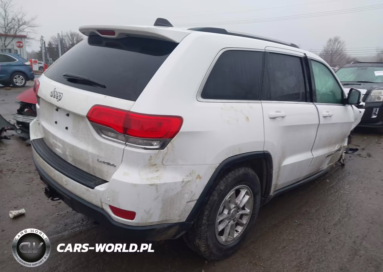 2019 Jeep Grand Cherokee Laredo E 4X4 VIN:1C4RJFAG1KC687896 - 4