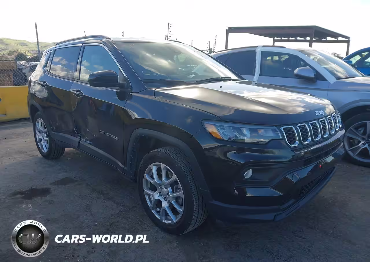 2024 Jeep Compass Latitude Lux Fwd