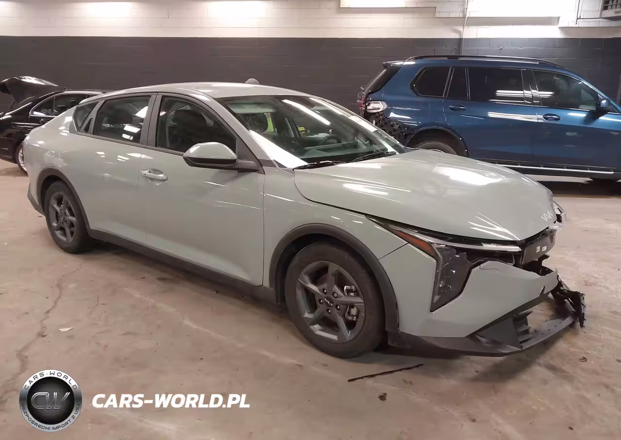 2025 Kia K4 Lxs