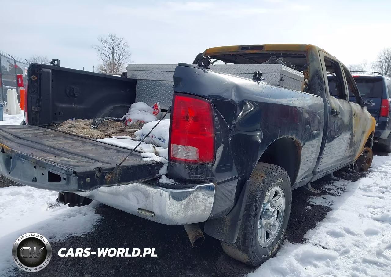 2016 Ram 2500 Tradesman VIN:3C6UR5CJ0GG222124 - 4