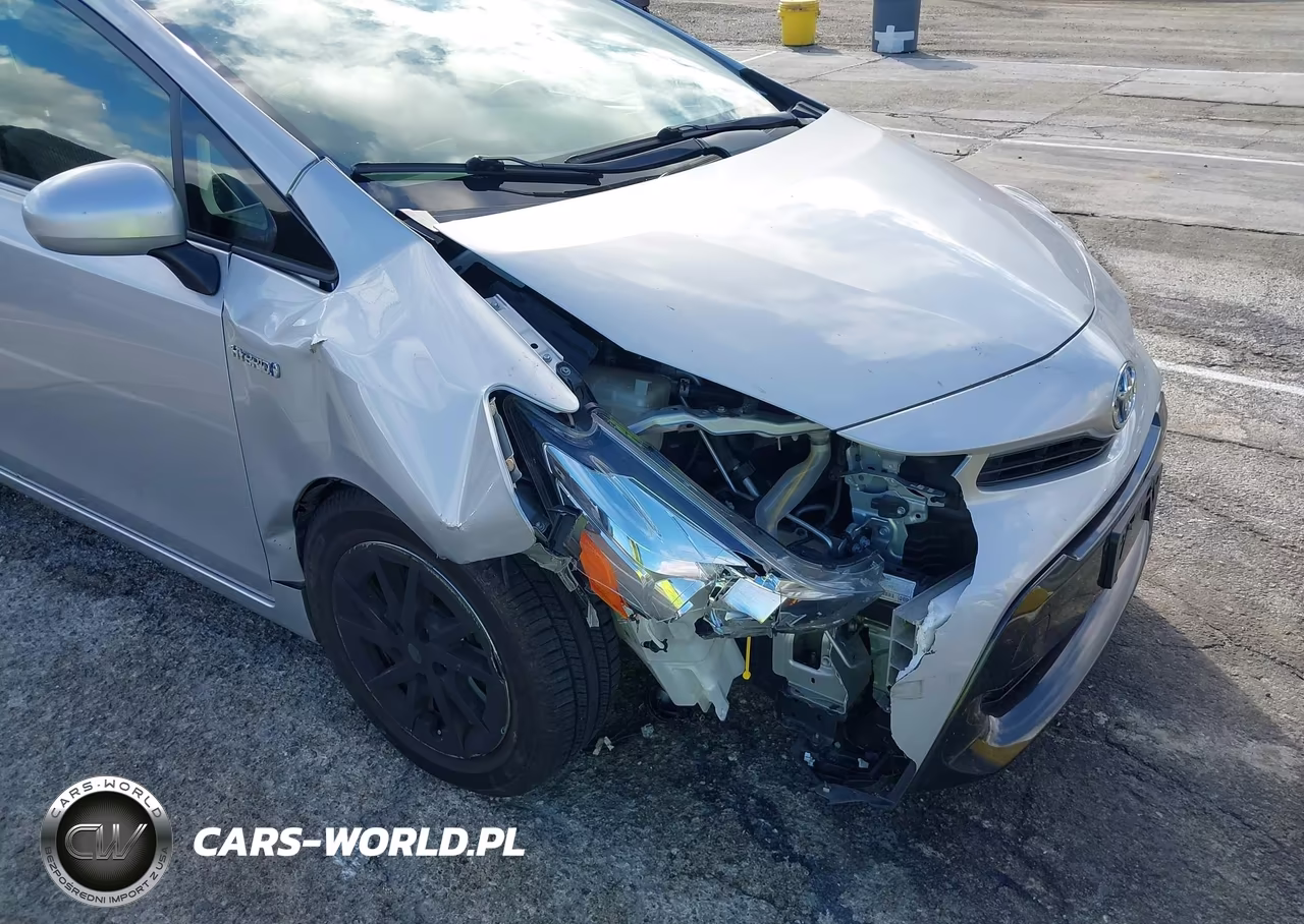 2015 Toyota Prius V Three VIN:JTDZN3EU9FJ022684 - 6