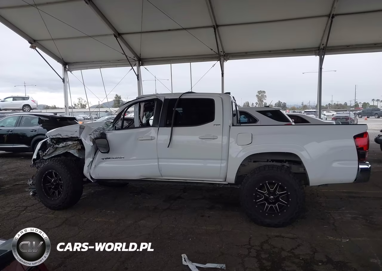 2018 Toyota Tacoma Sr5 VIN:5TFAX5GN1JX120915 - 13