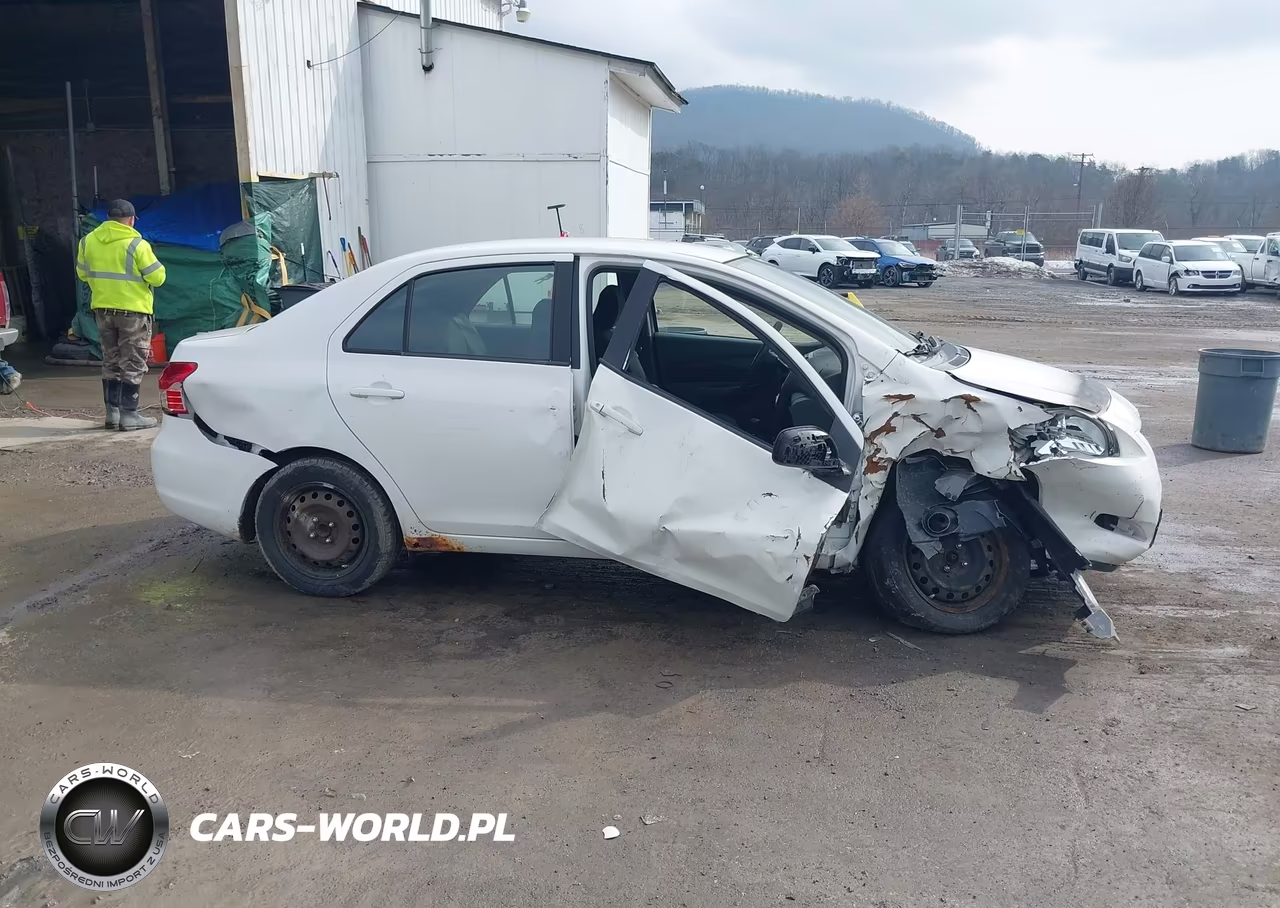 2009 Toyota Yaris VIN:JTDBT903X94062378 - 13