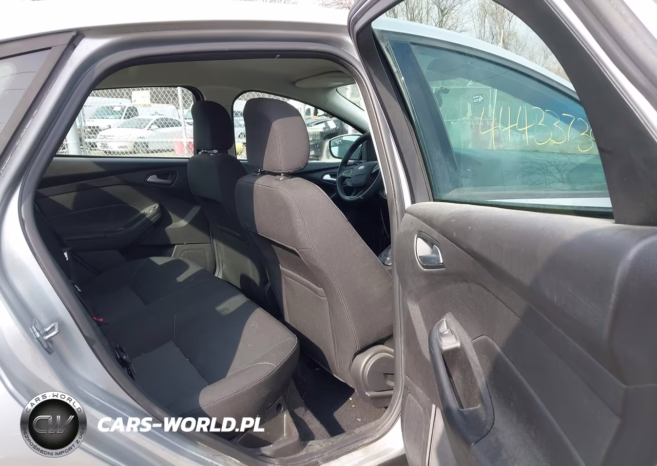 2017 Ford Focus Se VIN:1FADP3F22HL291883 - 8