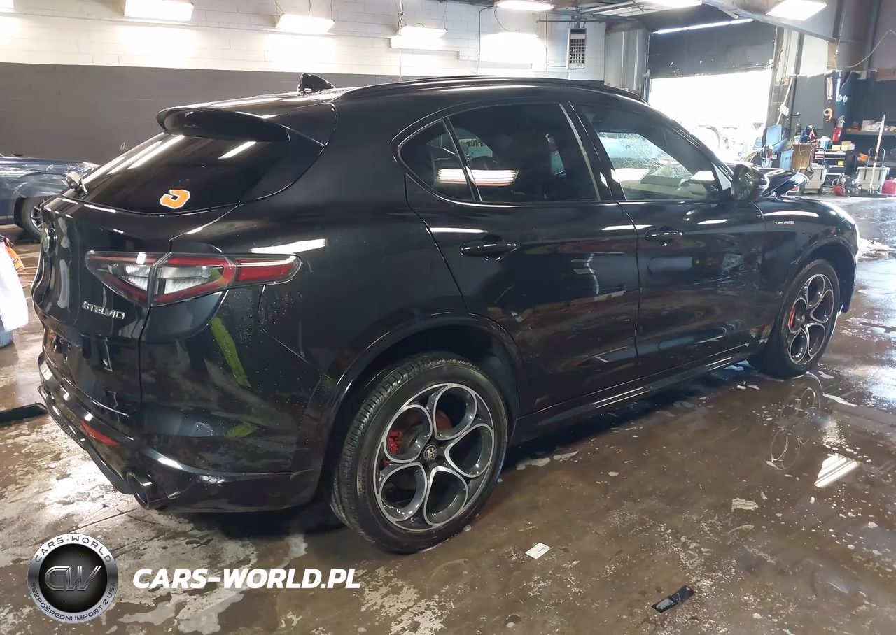 2024 Alfa Romeo Stelvio Veloce Awd VIN:ZASPAKBN3R7D78809 - 4