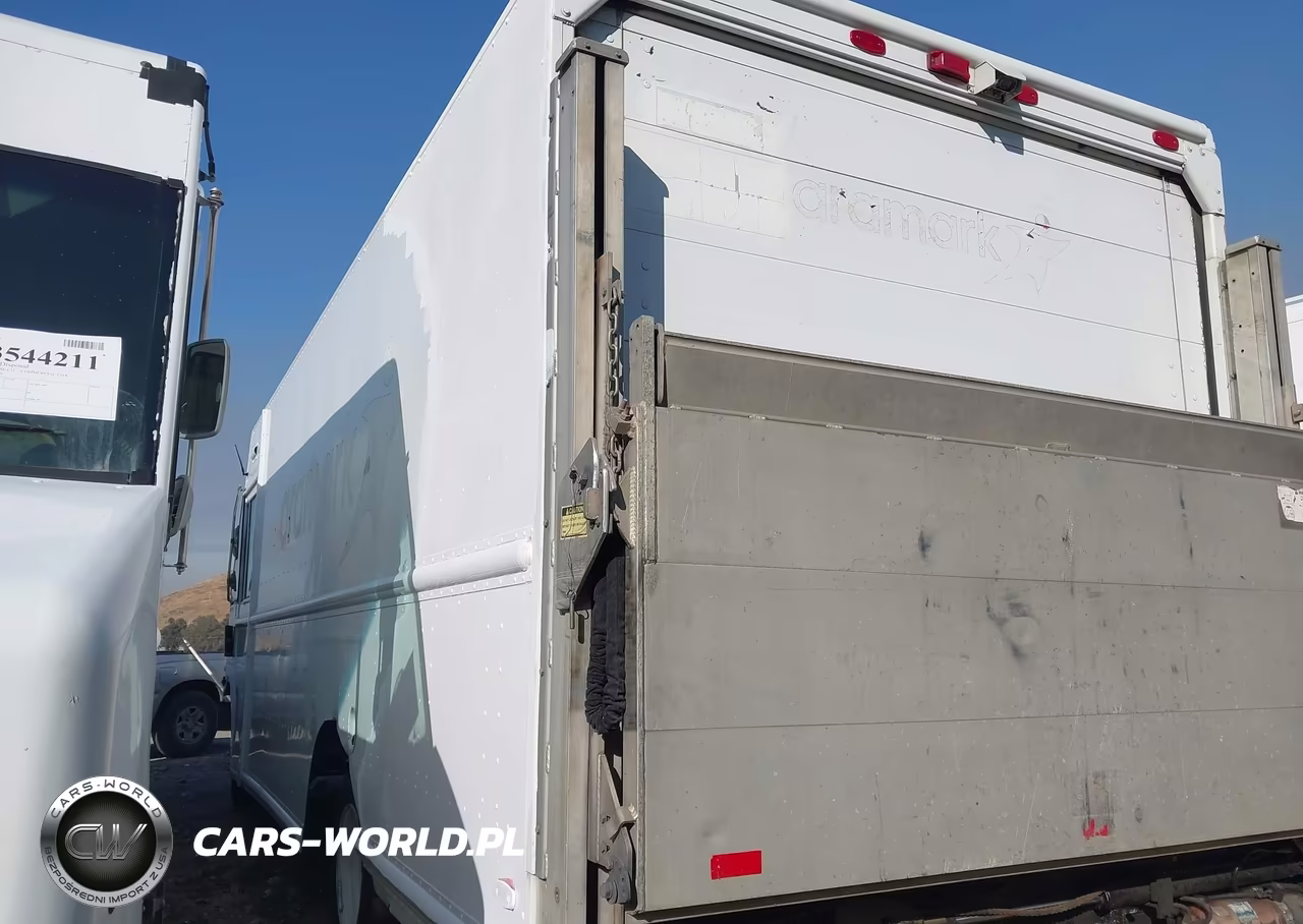 2007 Workhorse Custom Chassis Commercial Chassis W42 VIN:5B4KPD2V973422240 - 3
