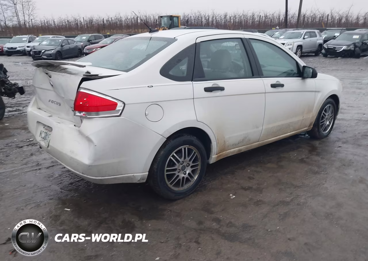 2011 Ford Focus Se VIN:1FAHP3FN0BW169024 - 4