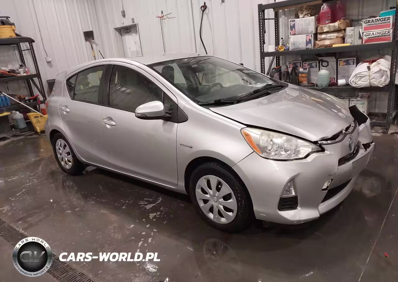 2013 Toyota Prius C One