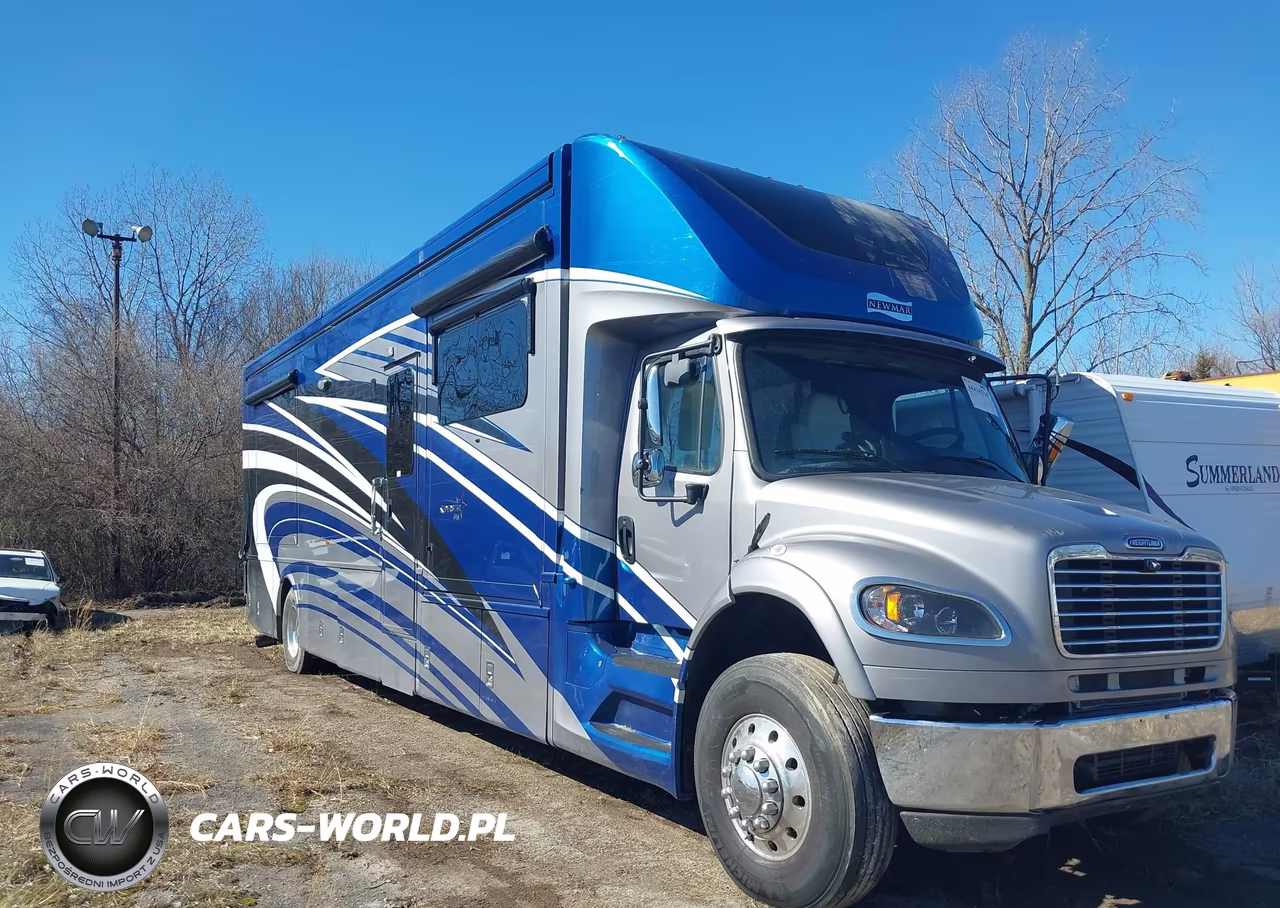 2022 Freightliner M2 106