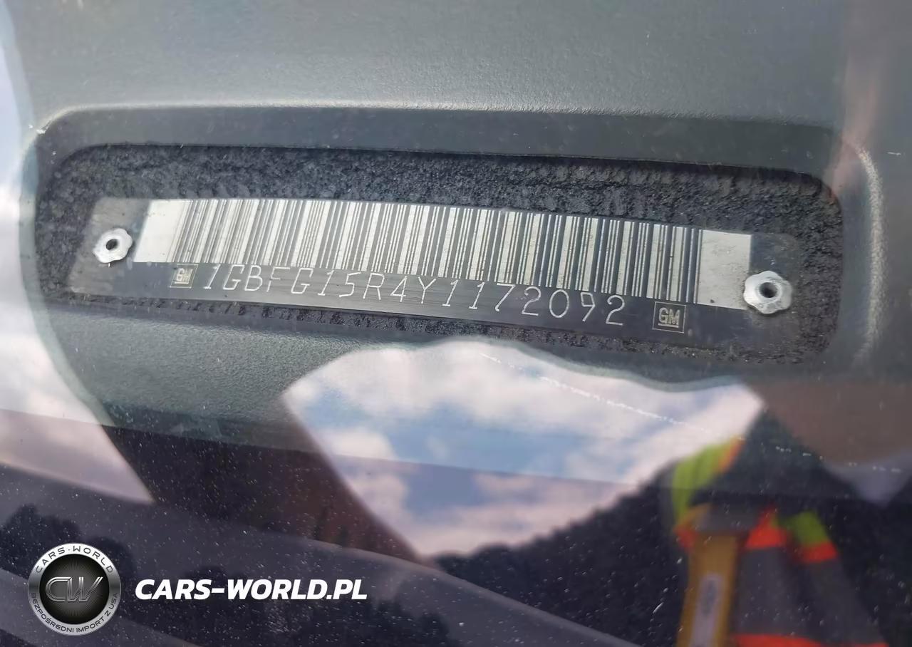 2000 Chevrolet Express Upfitter Pkg. VIN:1GBFG15R4Y1172092 - 9