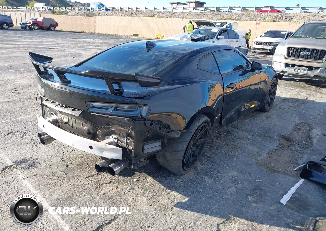 2017 Chevrolet Camaro Zl1 VIN:1G1FJ1R63H0173763 - 4