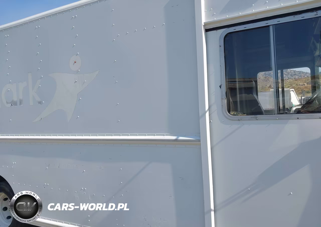 2009 Workhorse Custom Chassis Commercial Chassis W42 VIN:5B4KPD28793437106 - 16