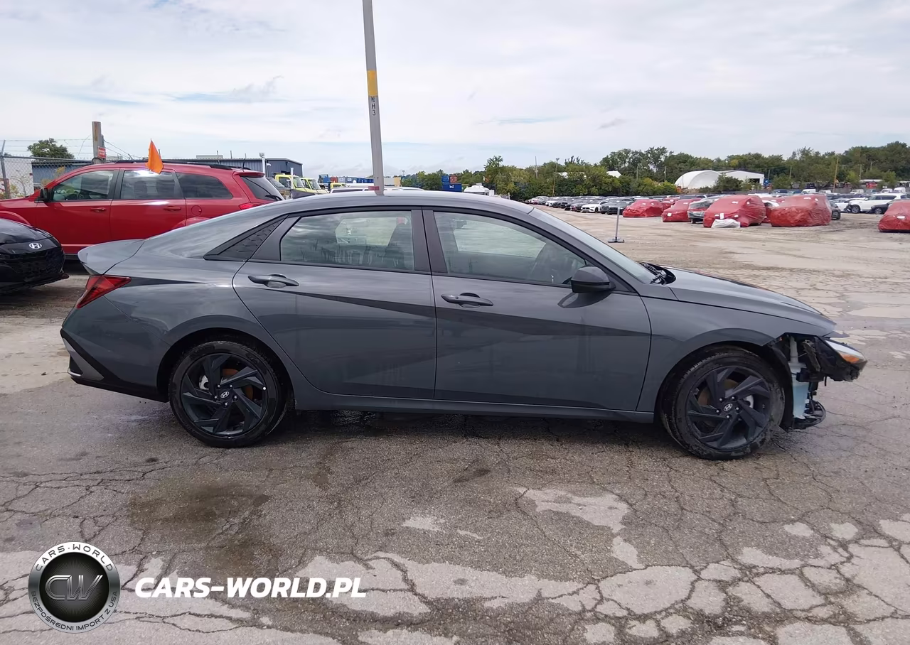 2026 Hyundai Elantra Sel Sport VIN:KMHLM4DG5TU138819 - 13