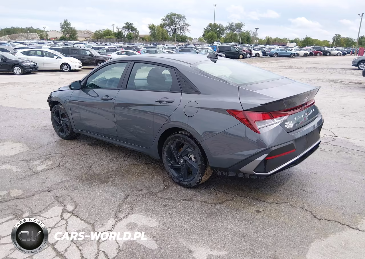 2026 Hyundai Elantra Sel Sport VIN:KMHLM4DG5TU138819 - 3