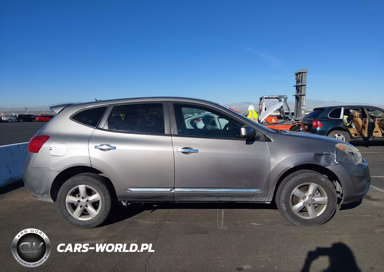 2013 Nissan Rogue S VIN:JN8AS5MT1DW526807 - 13