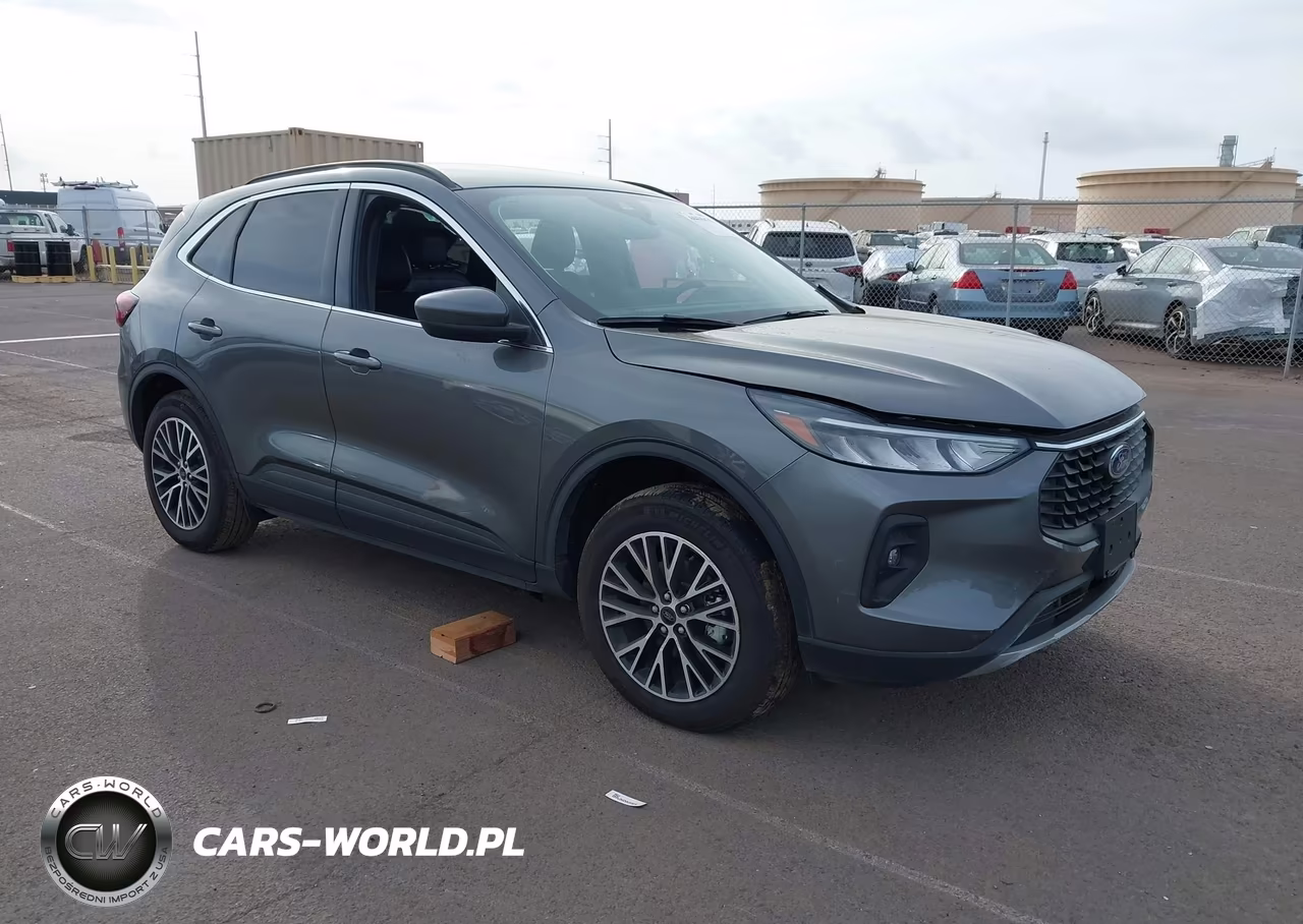 2025 Ford Escape Phev