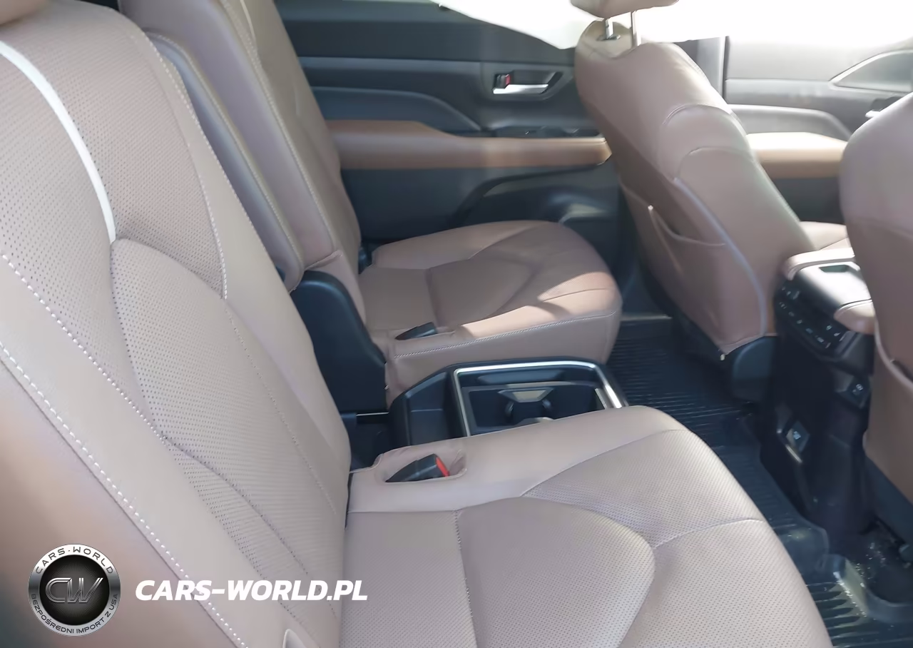 2024 Toyota Grand Highlander Platinum VIN:5TDAAAB58RS070016 - 8