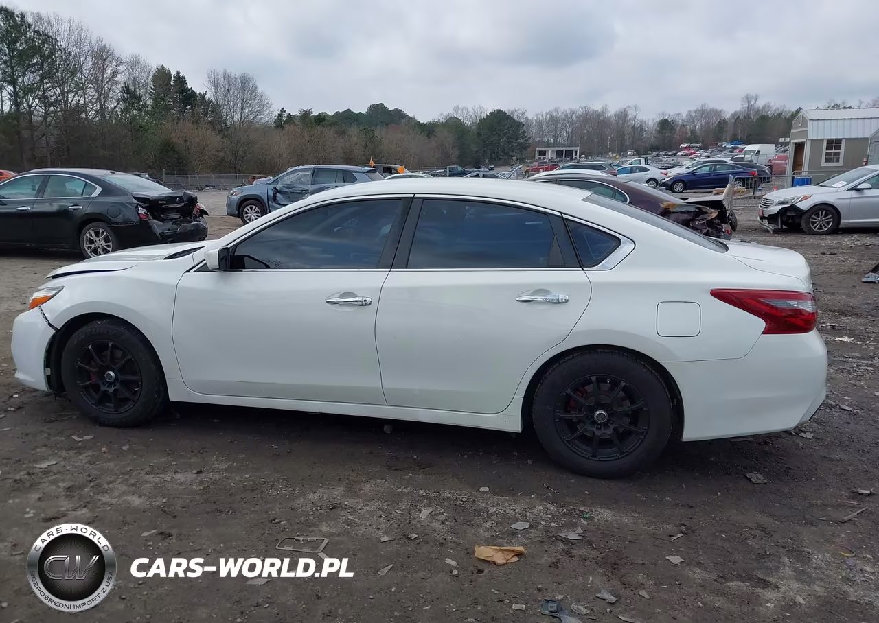 2018 Nissan Altima 2.5 S VIN:1N4AL3AP1JC477227 - 14
