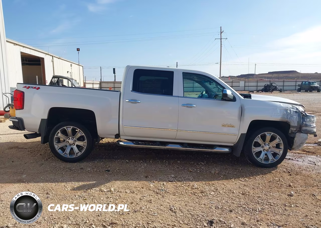 2018 Chevrolet Silverado 1500 High Country VIN:3GCUKTEJ2JG368885 - 13