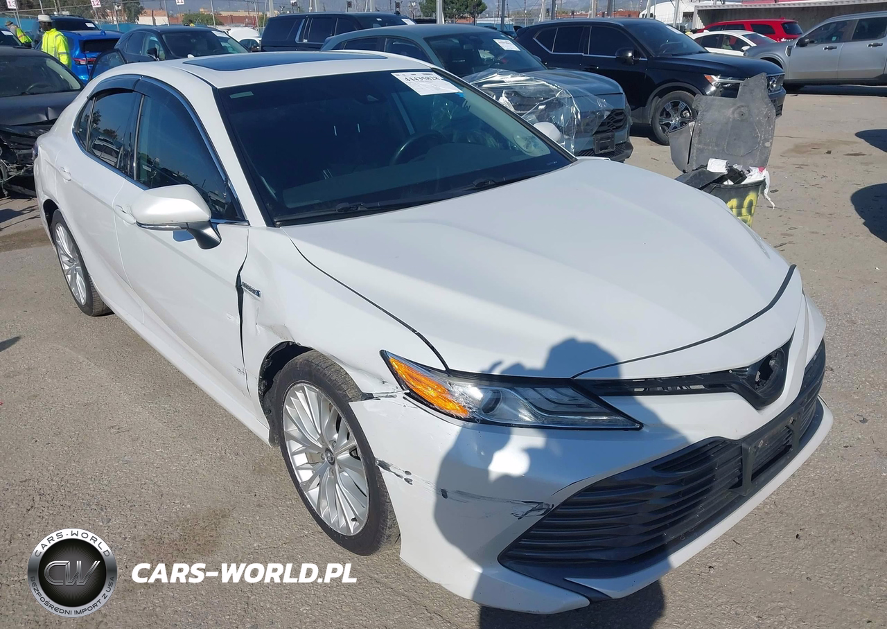 2020 Toyota Camry Xle Hybrid