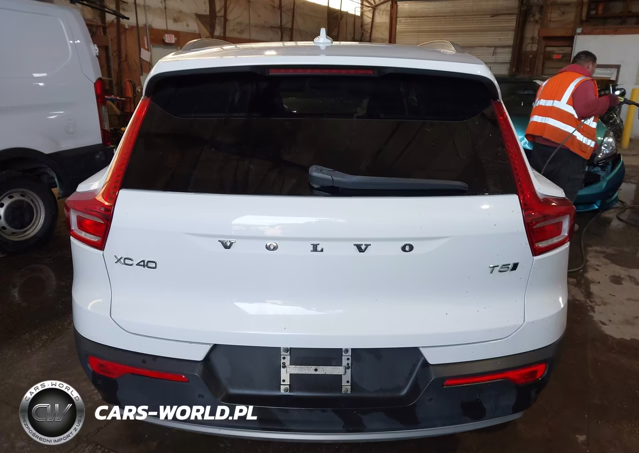 2019 Volvo Xc40 T5 Momentum-T5 R-Design VIN:YV4162XZ6K2010524 - 16