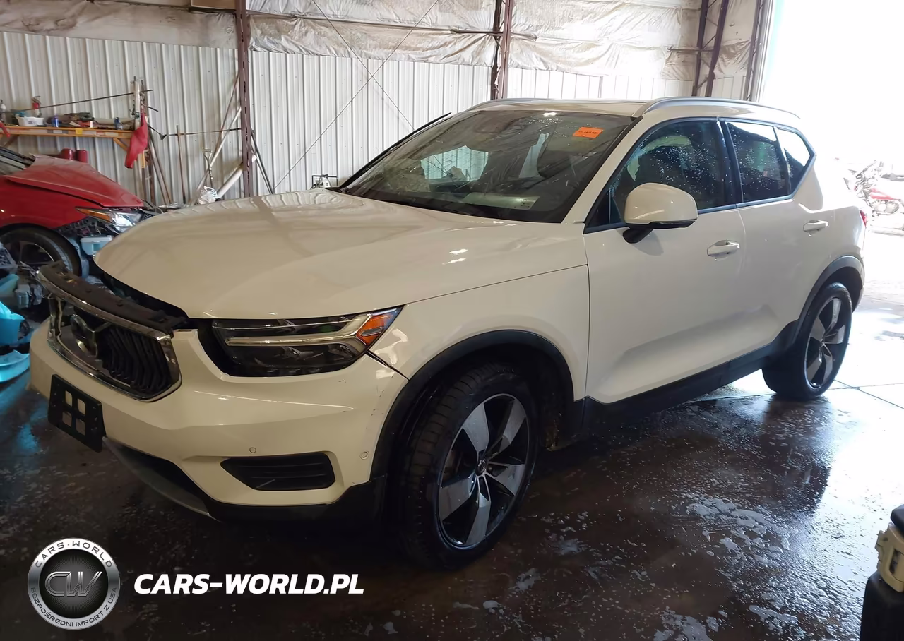 2019 Volvo Xc40 T5 Momentum-T5 R-Design VIN:YV4162XZ6K2010524 - 2