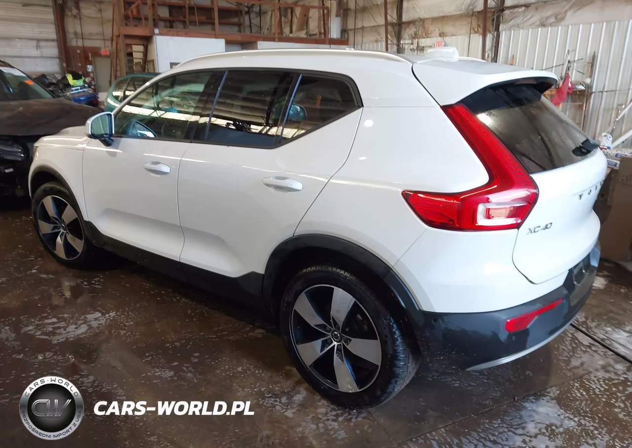 2019 Volvo Xc40 T5 Momentum-T5 R-Design VIN:YV4162XZ6K2010524 - 3