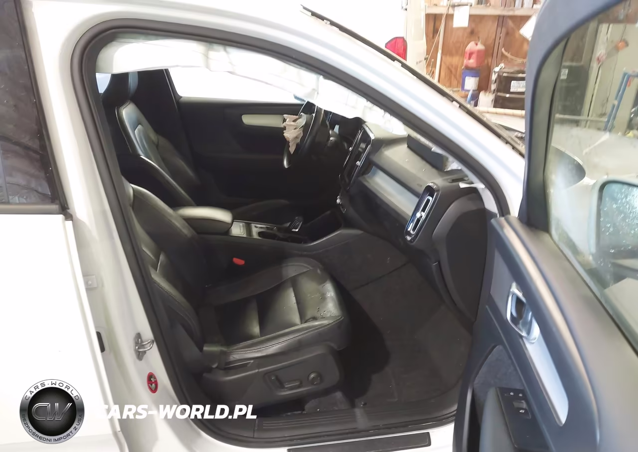 2019 Volvo Xc40 T5 Momentum-T5 R-Design VIN:YV4162XZ6K2010524 - 5
