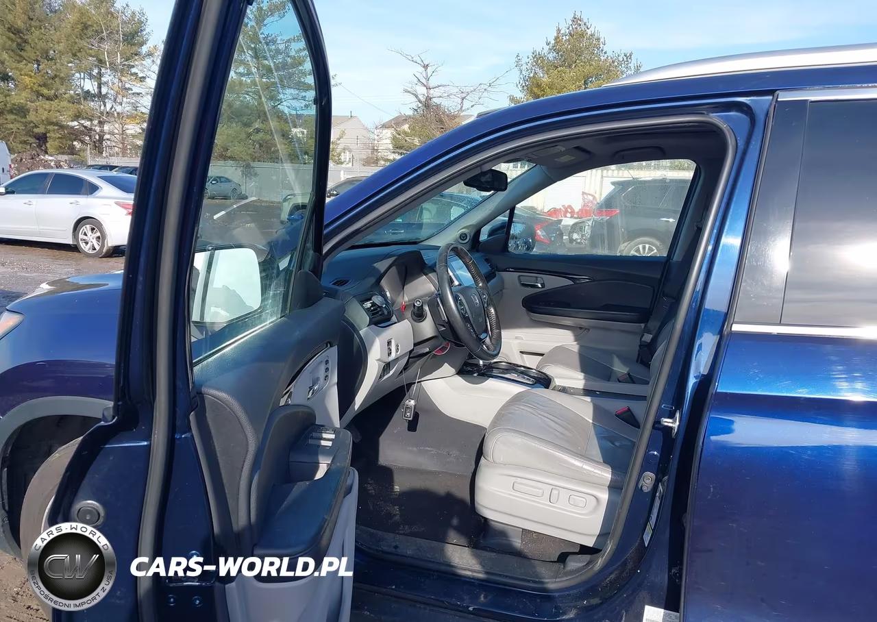 2016 Honda Pilot Touring VIN:5FNYF6H95GB027293 - 5