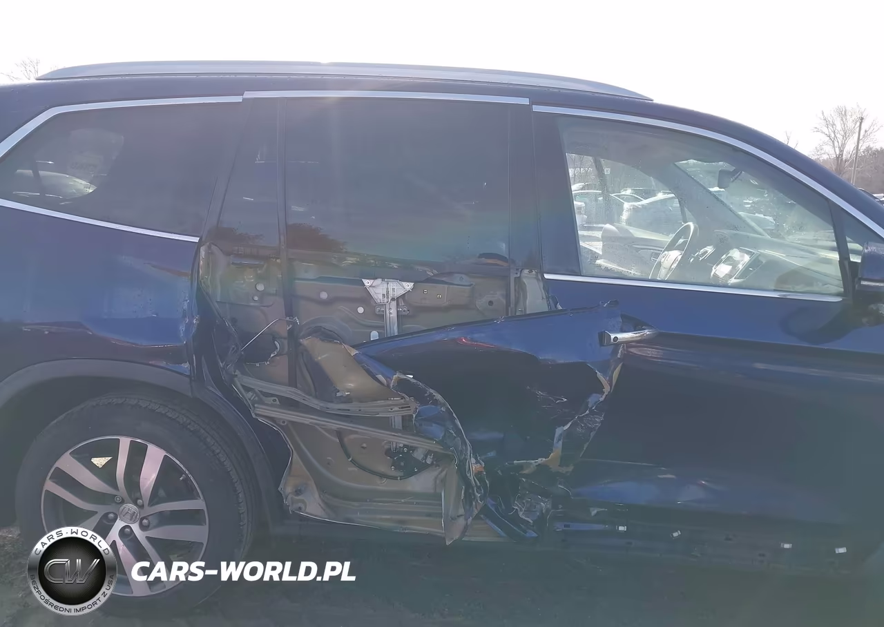2016 Honda Pilot Touring VIN:5FNYF6H95GB027293 - 6