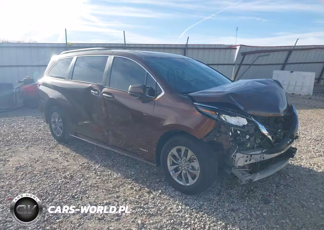 2021 Toyota Sienna Xle