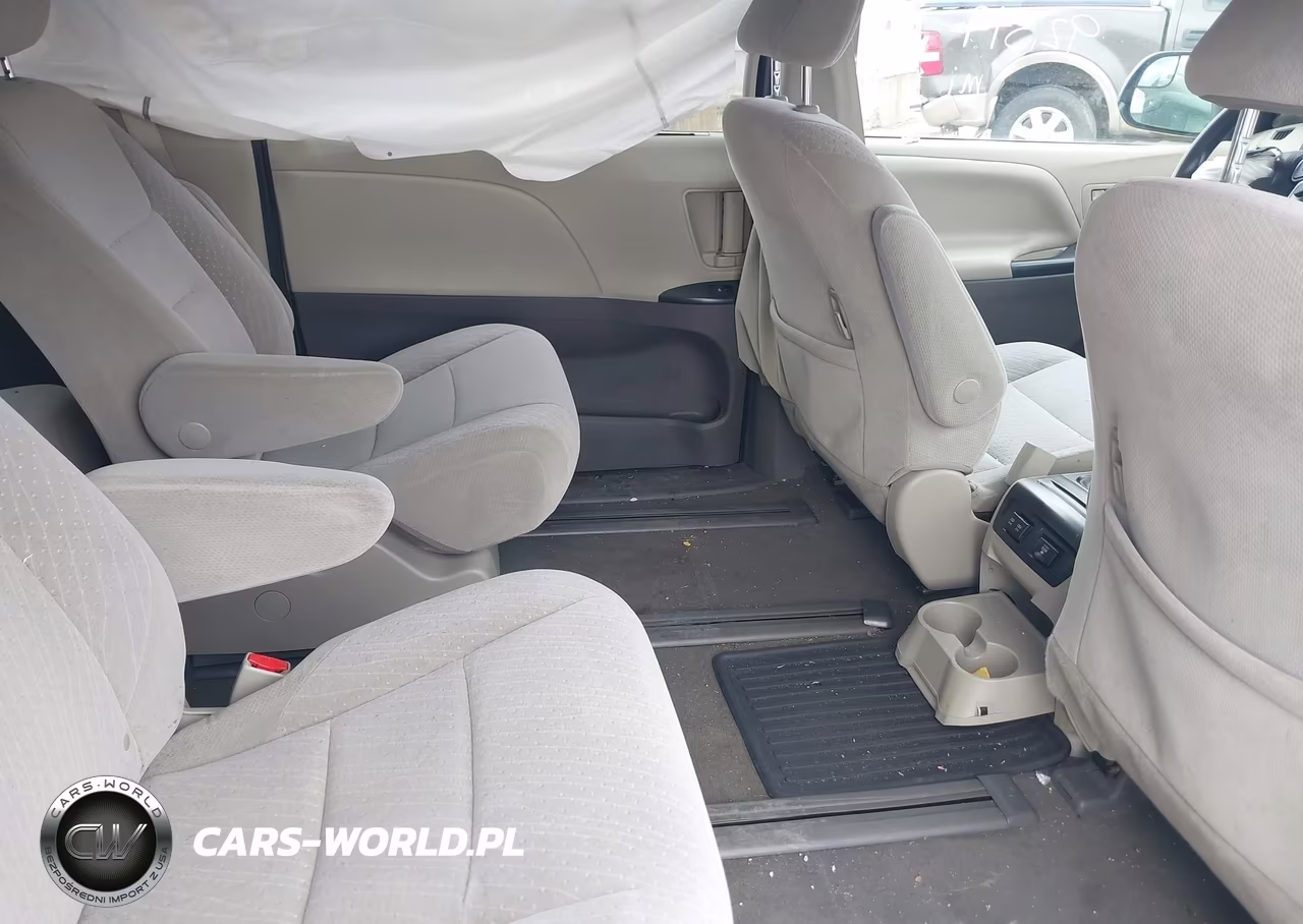 2020 Toyota Sienna Le VIN:5TDJZ3DC7LS237456 - 8