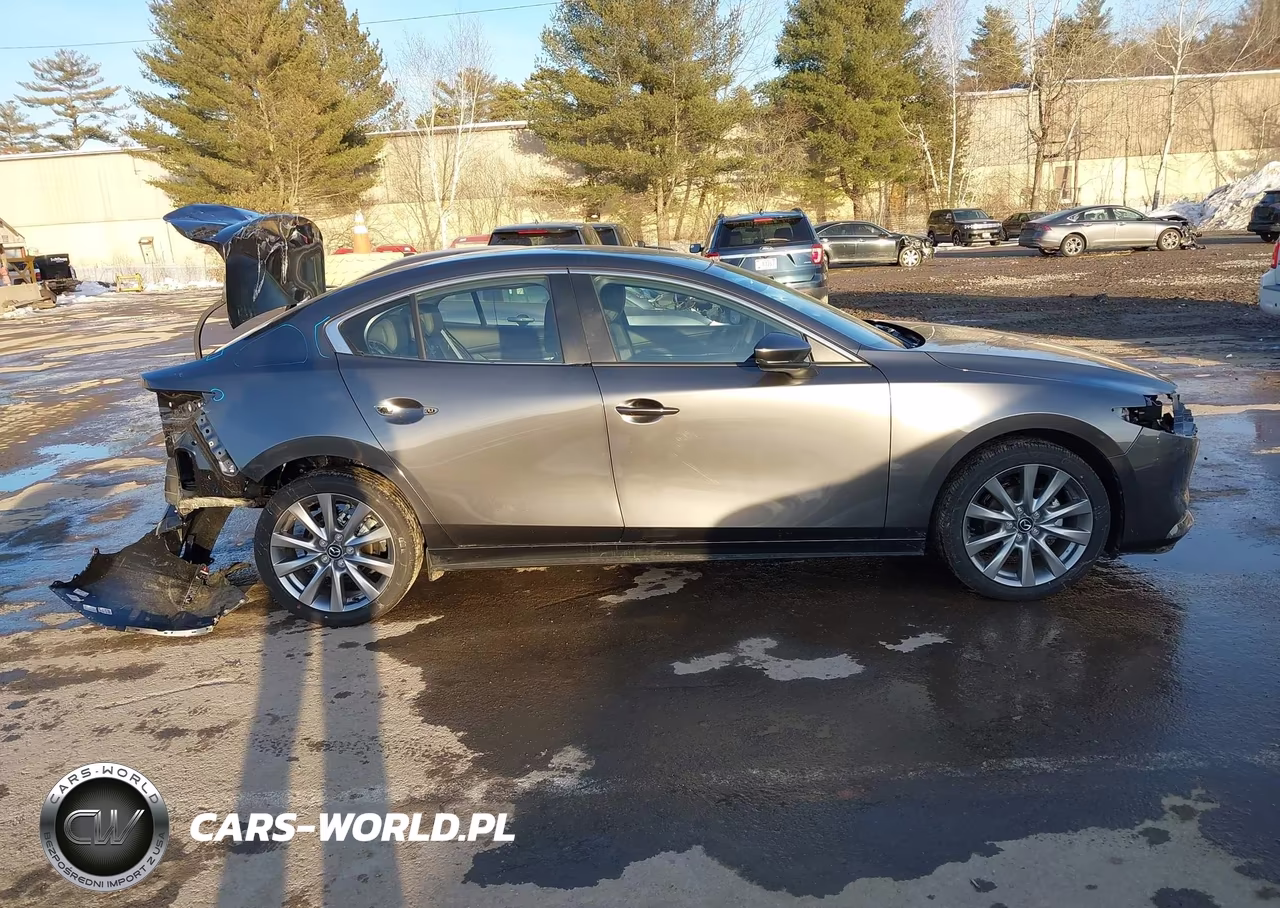 2026 Mazda Mazda3 2.5 S Preferred VIN:JM1BPACLXT1853780 - 13