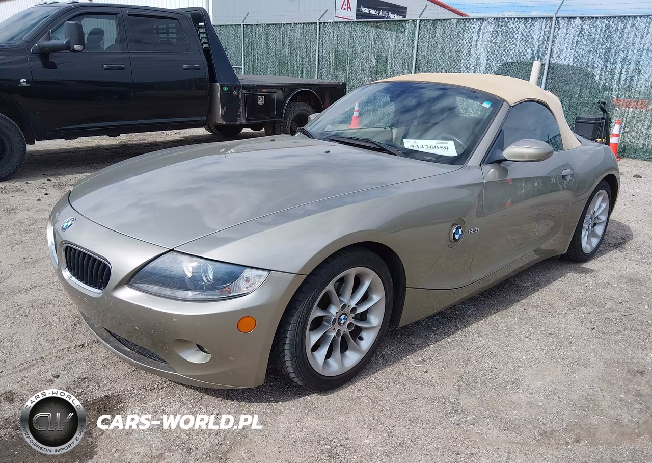 2005 BMW Z4 2.5I VIN:4USBT33555LS58412 - 2